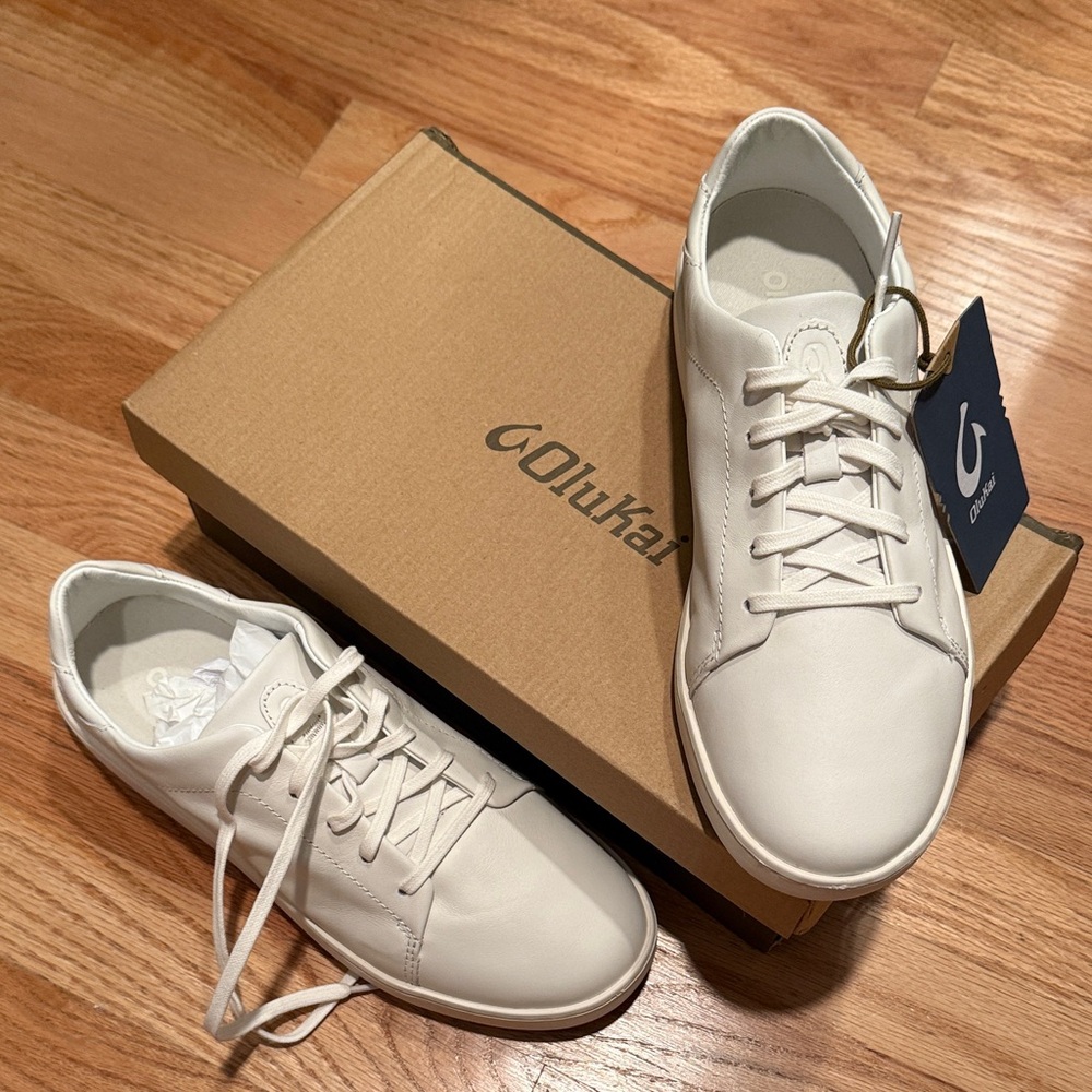 OluKai Women's Cream Sneakers
